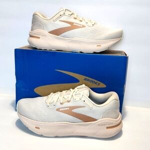 Brooks Ghost Max Women's Shoe Size 9.5